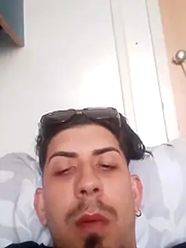 iShon777 online show from April 26, 2026, 5:10 pm