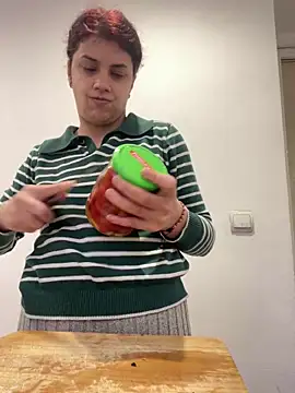 Snapshot of MommySexxy23 chatting on April 7, 2026, 8:59 am MommySexxy23 online show from April 7, 2026, 8:59 am