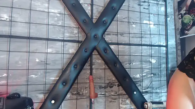 Siena Bouer online show from March 28, 2026, 4:01 am