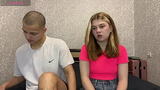 mirel couple online show from May 19, 2026, 10:21 am