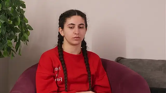 NellieKook online show from March 7, 2026, 9:17 am