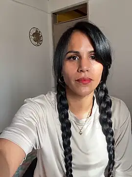 Snapshot of Maracuchitam chatting on May 1, 2026, 9:19 pm Maracuchitam online show from May 1, 2026, 9:19 pm