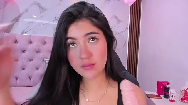 Snapshot of AbrilQuintana_ chatting on May 11, 2026, 4:04 pm AbrilQuintana online show from May 11, 2026, 4:04 pm