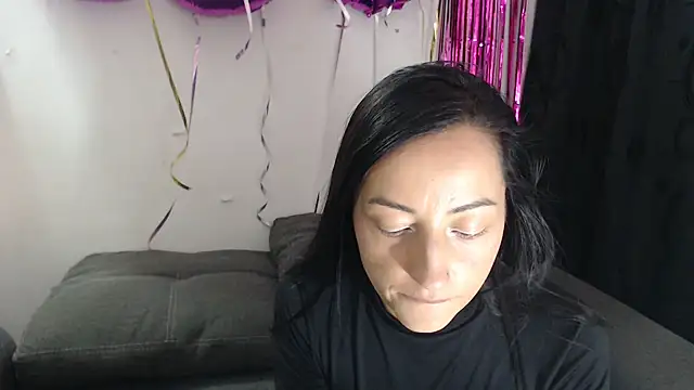 Meeegan lov online show from July 26, 2026, 4:31 am