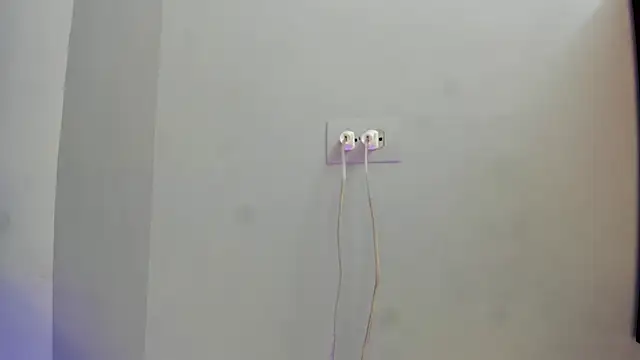 Nahomy Collins  online show from March 21, 2026, 7:28 pm