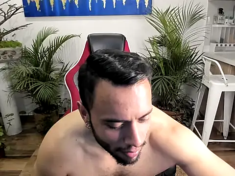 Snapshot of Luigi_Money chatting on March 1, 2026, 12:56 am Luigi Money online show from March 1, 2026, 12:56 am