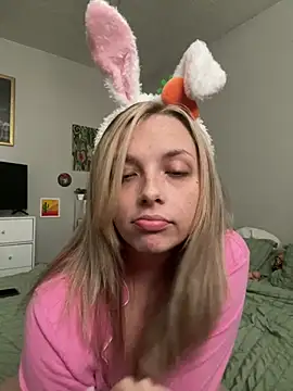 imkhloe online show from March 23, 2026, 5:50 pm