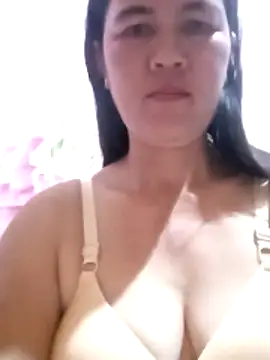 sweet lyn2025 online show from March 11, 2026, 7:20 pm