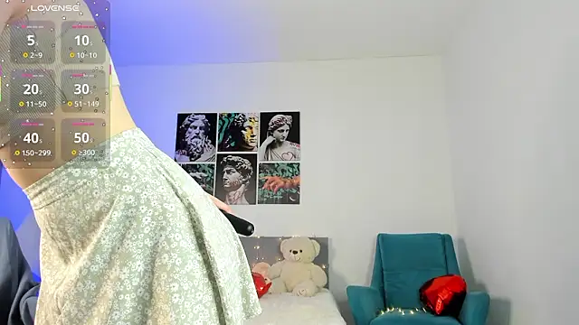 Snapshot of squeezyteasy chatting on March 4, 2026, 1:44 am squeezyteasy online show from March 4, 2026, 1:44 am