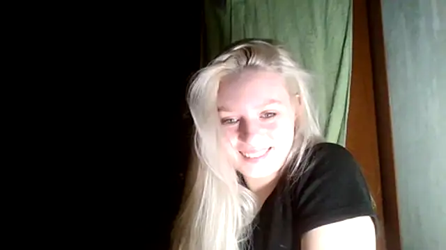 Snapshot of Glowing_Jessica chatting on March 2, 2026, 5:20 pm Glowing Jessica online show from March 2, 2026, 5:20 pm