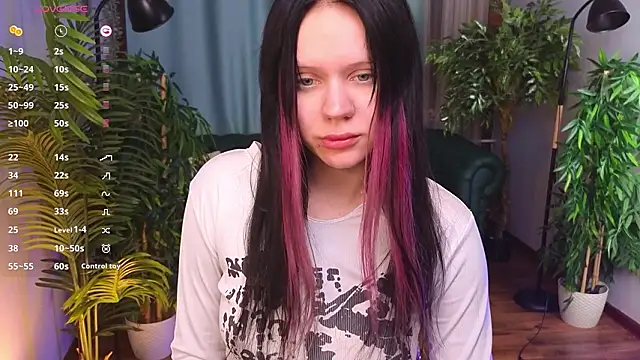 kittenlolla online show from March 28, 2026, 5:40 am