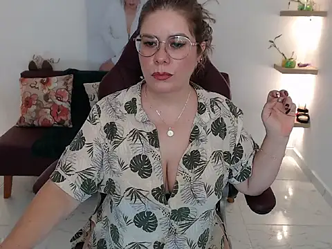 LayahNoir online show from March 26, 2026, 11:10 pm