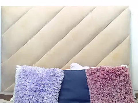 TokyoXXX online show from April 8, 2026, 8:09 pm