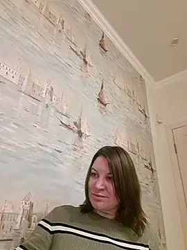 LaraHarper online show from April 5, 2026, 9:56 pm