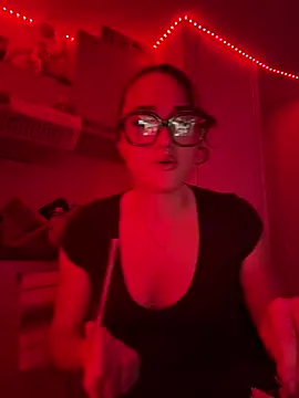 Claraaaaa06 online show from April 8, 2026, 8:09 pm