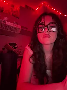 Claraaaaa06 online show from April 13, 2026, 6:13 pm