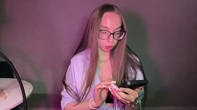 Snapshot of AngelinaFox0202 chatting on March 3, 2026, 8:48 pm AngelinaFox0202 online show from March 3, 2026, 8:48 pm