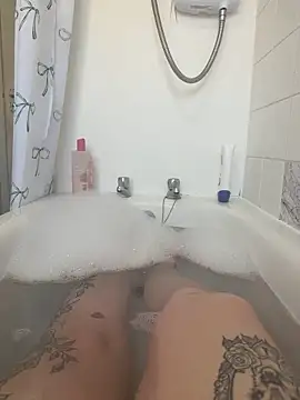 BeeMay22 online show from March 22, 2026, 10:40 am