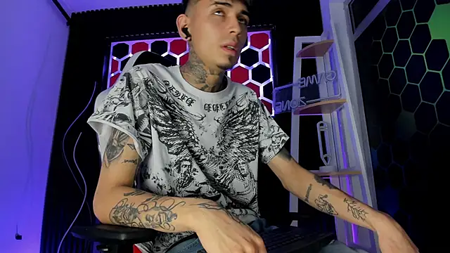 Max Hader  online show from April 9, 2026, 3:06 am