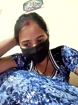 Snapshot of Poojalodhi_567 chatting on March 10, 2026, 4:45 pm Poojalodhi 567 online show from March 10, 2026, 4:45 pm