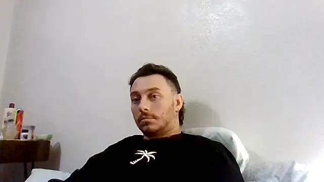 Snapshot of TallHungandCloudy69 chatting on March 6, 2026, 1:57 am TallHungandCloudy69 online show from March 6, 2026, 1:57 am