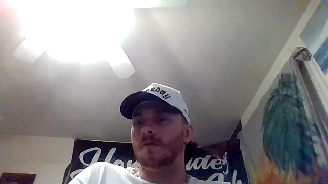 Snapshot of TallHungandCloudy69 chatting on March 17, 2026, 11:02 am TallHungandCloudy69 online show from March 17, 2026, 11:02 am