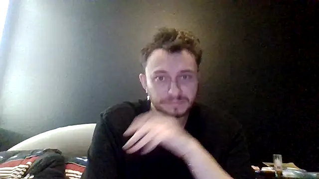Snapshot of TallHungandCloudy69 chatting on May 17, 2026, 3:19 pm TallHungandCloudy69 online show from May 17, 2026, 3:19 pm