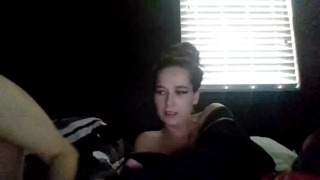 Snapshot of TallHungandCloudy69 chatting on May 18, 2026, 7:09 pm TallHungandCloudy69 online show from May 18, 2026, 7:09 pm