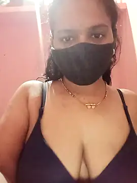Miss-Dolly07 online show from May 13, 2026, 5:54 pm