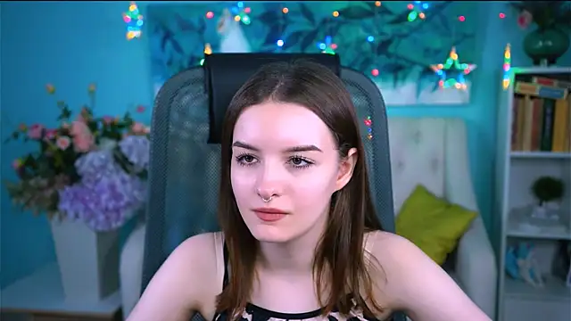 KellieBanshe online show from July 21, 2026, 4:48 am