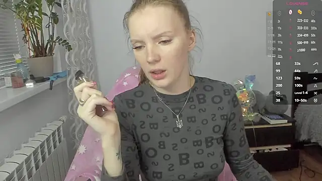 Mary Blu online show from October 27, 2025, 9:46 am