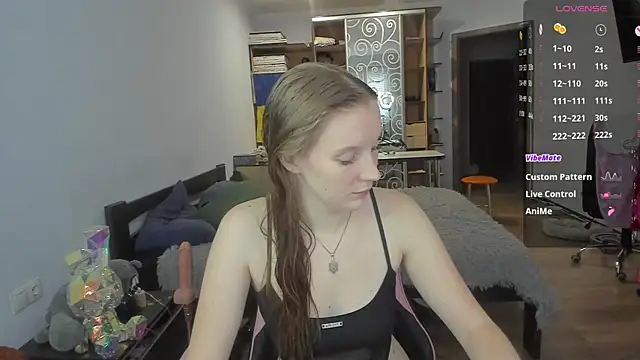 Mary Blu online show from November 26, 2025, 12:28 pm