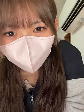 Snapshot of EMIRI_0426 chatting on March 25, 2026, 3:18 pm EMIRI 0426 online show from March 25, 2026, 3:18 pm