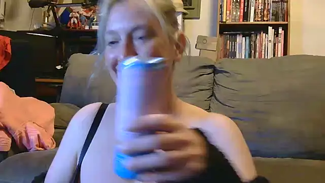 MistyMountains96 online show from May 22, 2026, 3:57 am
