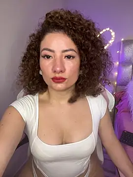 Snapshot of BlossomNicol chatting on July 31, 2026, 2:16 pm BlossomNicol online show from July 31, 2026, 2:16 pm