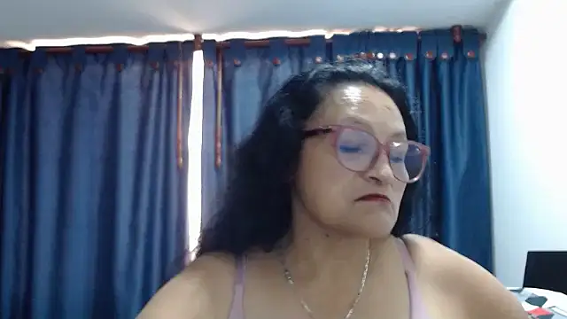  BellaNocturna online show from July 28, 2026, 5:23 pm