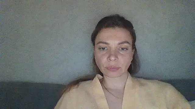 Luna2547 online show from April 7, 2026, 5:46 pm