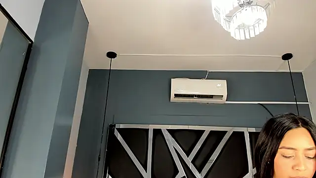 Esmeralda  18 online show from March 28, 2026, 7:46 pm