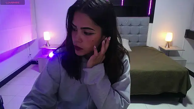  chloe 1 online show from March 5, 2026, 1:18 pm