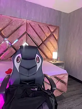 Cherry Charlottee online show from March 6, 2026, 7:32 pm