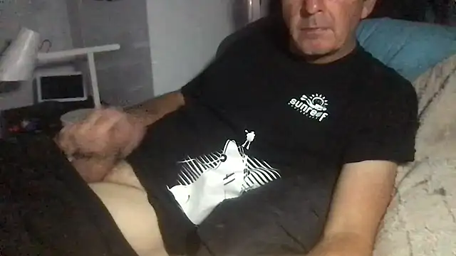 MrBombasticxxx online show from April 4, 2026, 12:53 am