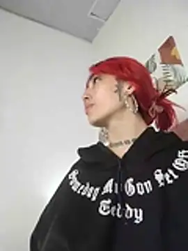 Aviigail online show from March 18, 2026, 11:52 pm