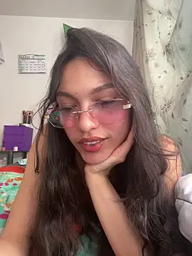 SweetCherry   online show from May 19, 2026, 7:53 pm