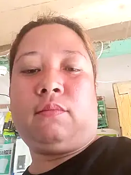 elaine19 online show from April 6, 2026, 1:47 am