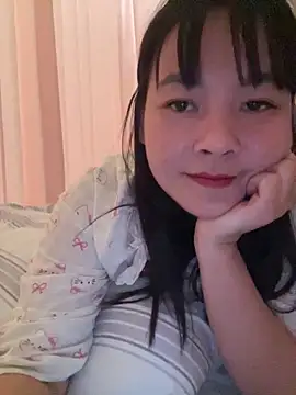 Little Muse78 online show from May 6, 2026, 1:25 am