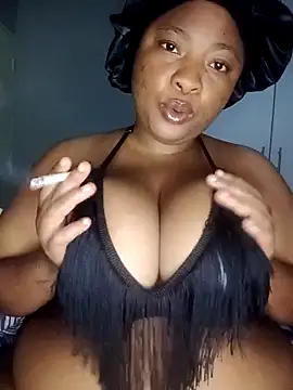 ChubbySpiderx online show from April 4, 2026, 5:21 pm