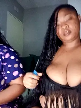 ChubbySpiderx online show from April 13, 2026, 11:32 pm