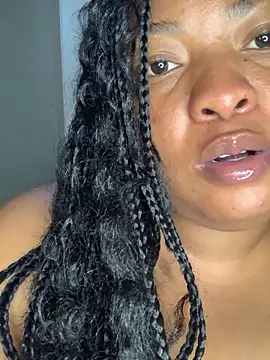 ChubbySpiderx online show from April 16, 2026, 5:47 pm