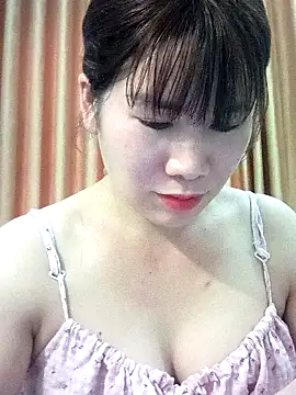 Snapshot of Bondgirl_9 chatting on May 12, 2026, 7:38 am Bondgirl 9 online show from May 12, 2026, 7:38 am