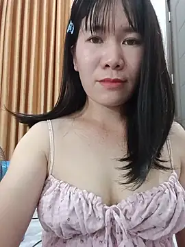 Bondgirl 9 online show from July 13, 2026, 4:32 pm
